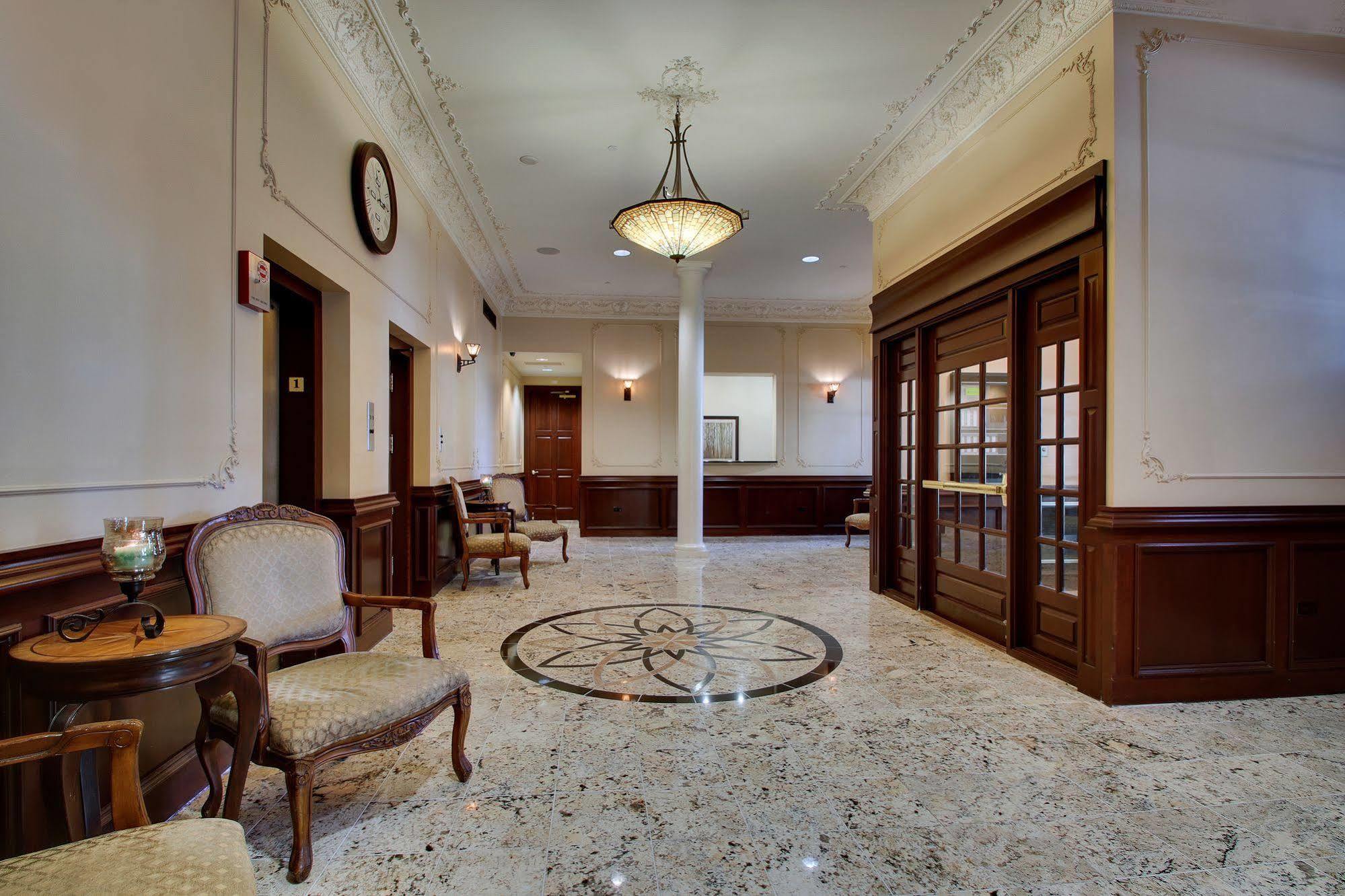 Dewitt Hotel And Suites Chicago Exteriér fotografie