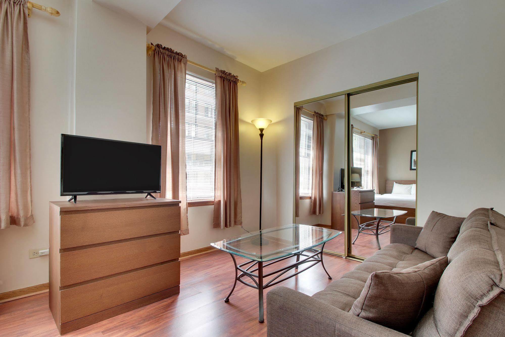Dewitt Hotel And Suites Chicago Exteriér fotografie